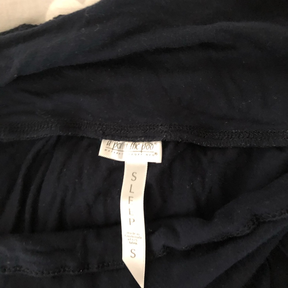 Navy maternity sweatpants very soft like new